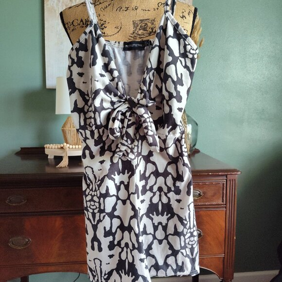 PrettyLittleThing Pants - Black & White Romper